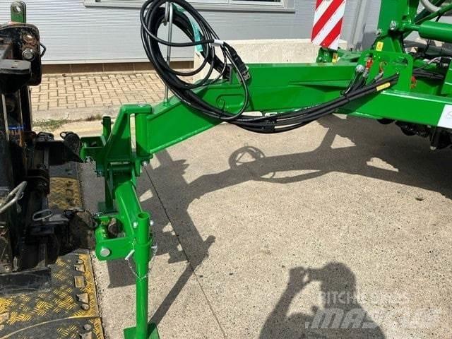 John Deere 750A Sejalnice