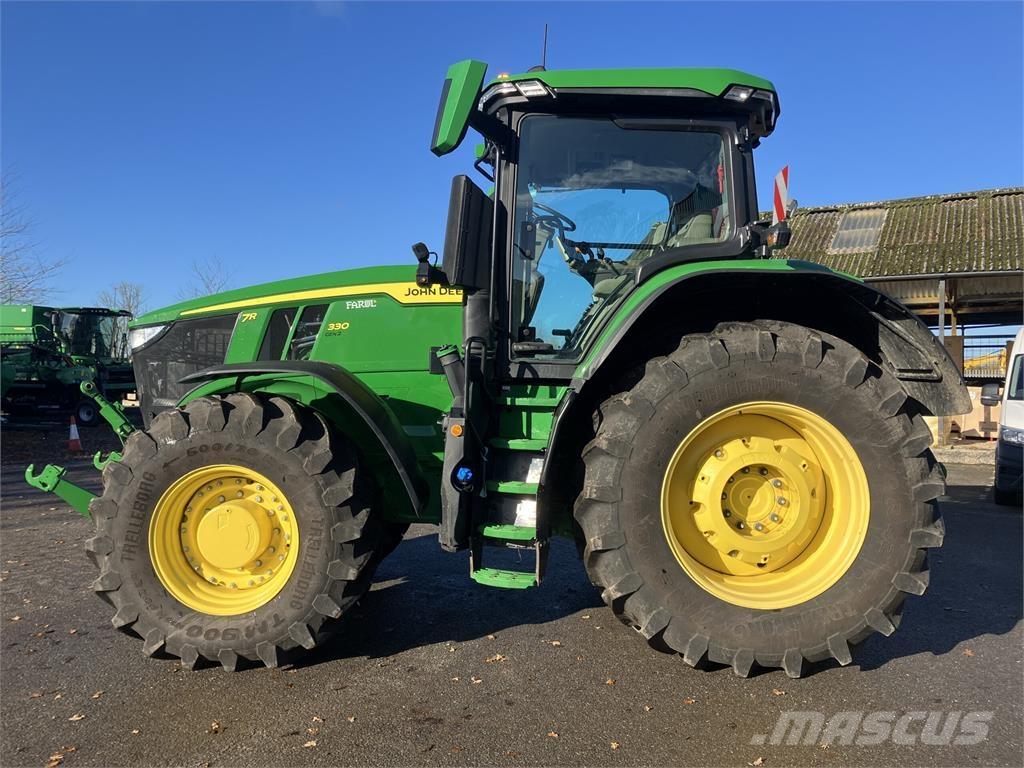 John Deere 7R 330 Traktorji