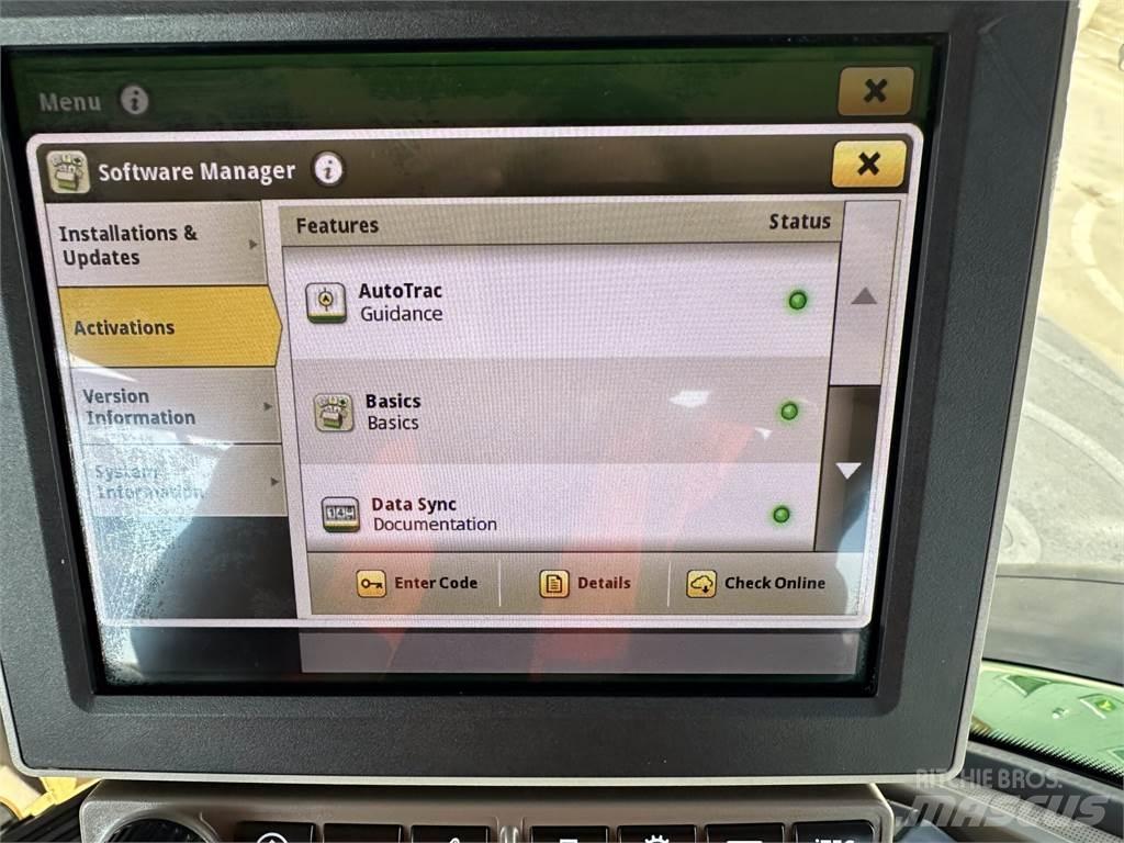 John Deere 8270R Traktorji