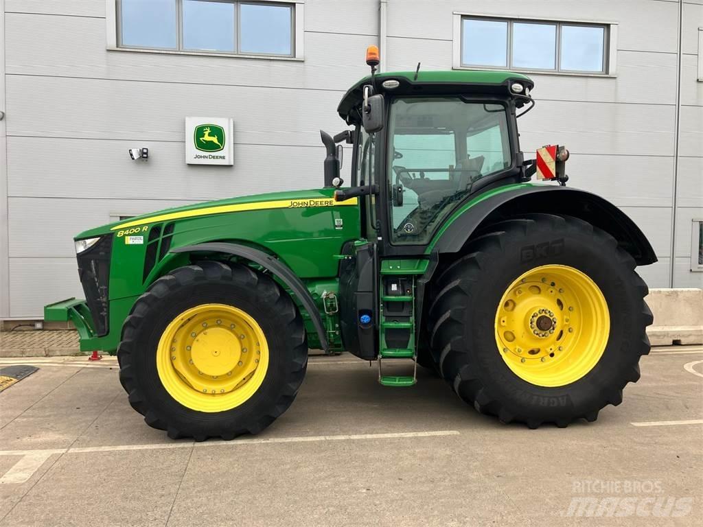 John Deere 8400R Traktorji