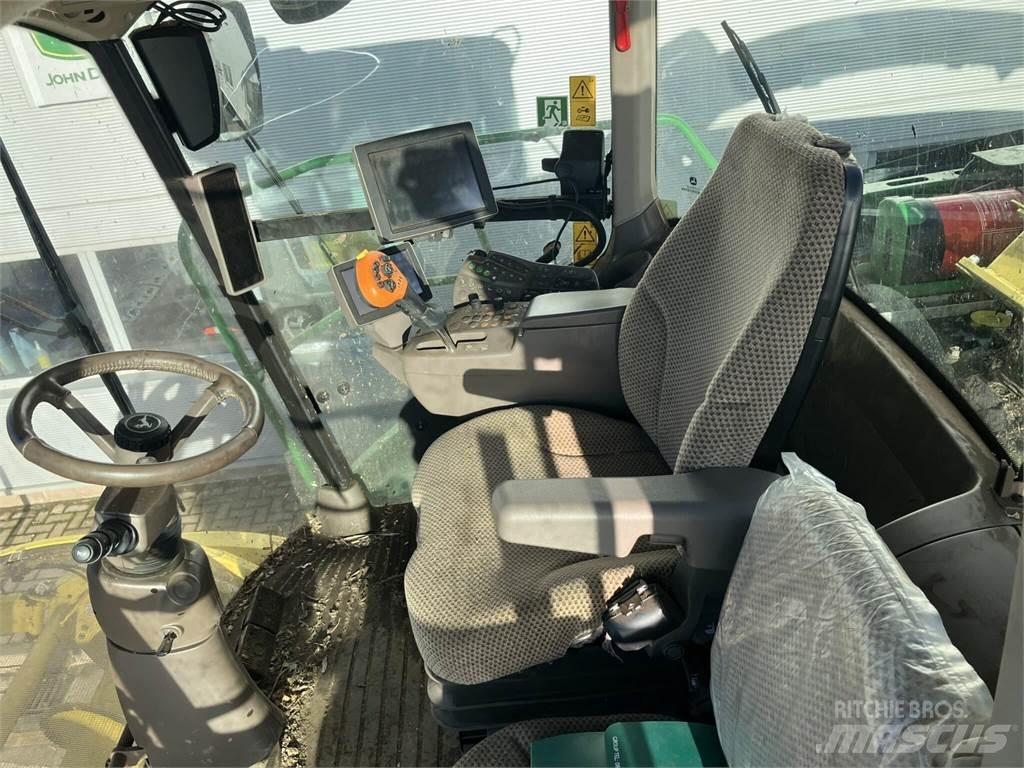 John Deere 8500i Stroji za krmo na lastni pogon