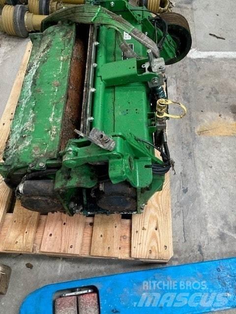 John Deere 8500i Stroji za krmo na lastni pogon