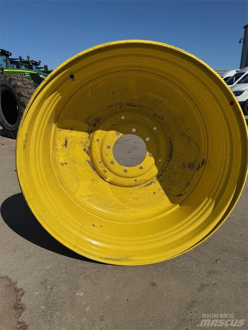 John Deere Example Gume, kolesa in platišča