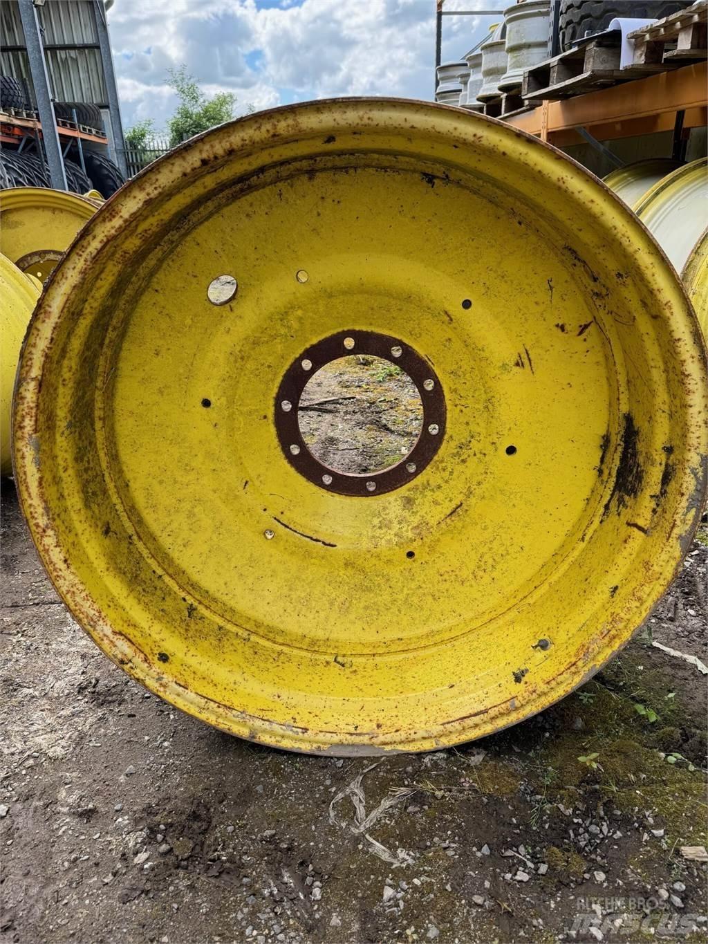 John Deere Example Gume, kolesa in platišča