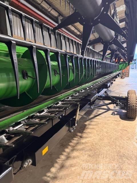 John Deere T670 Kombajni