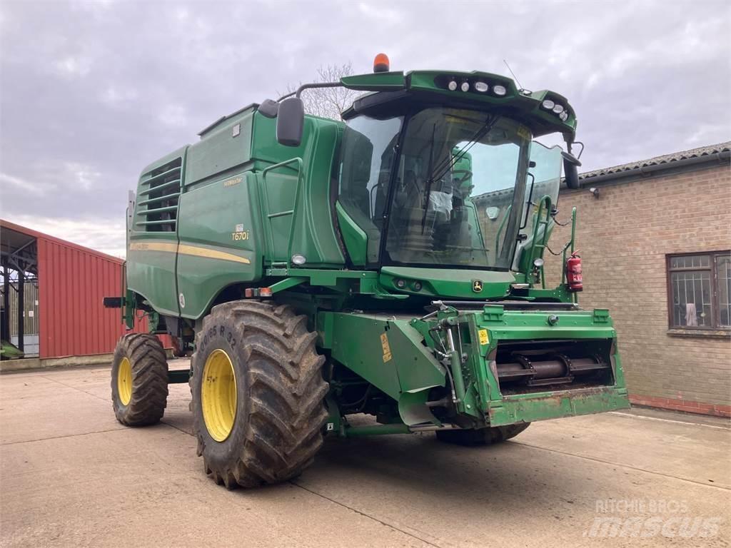 John Deere T670 HM Kombajni