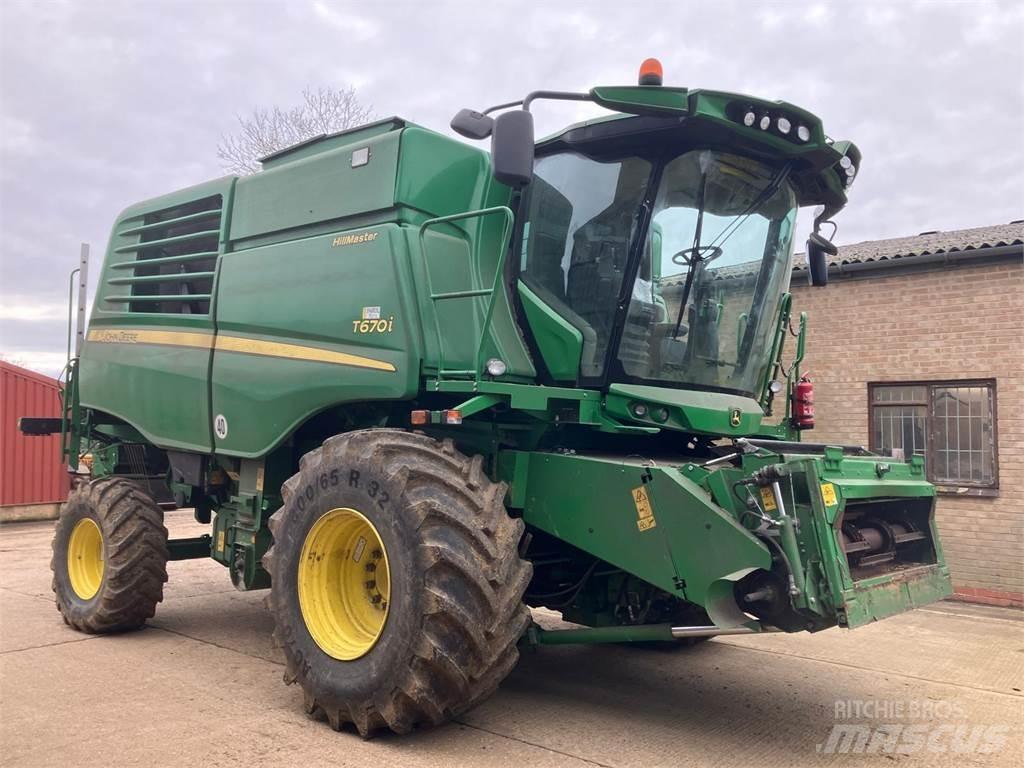 John Deere T670 HM Kombajni