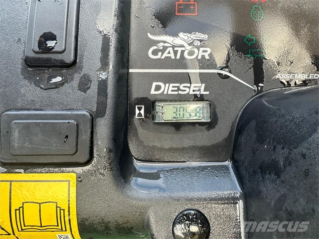 John Deere TH6x4 Pomožni stroji