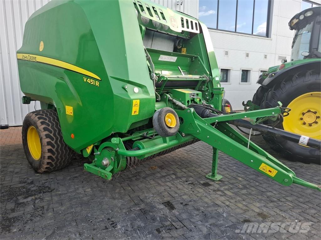 John Deere V451R Balirke (kvadratne bale)