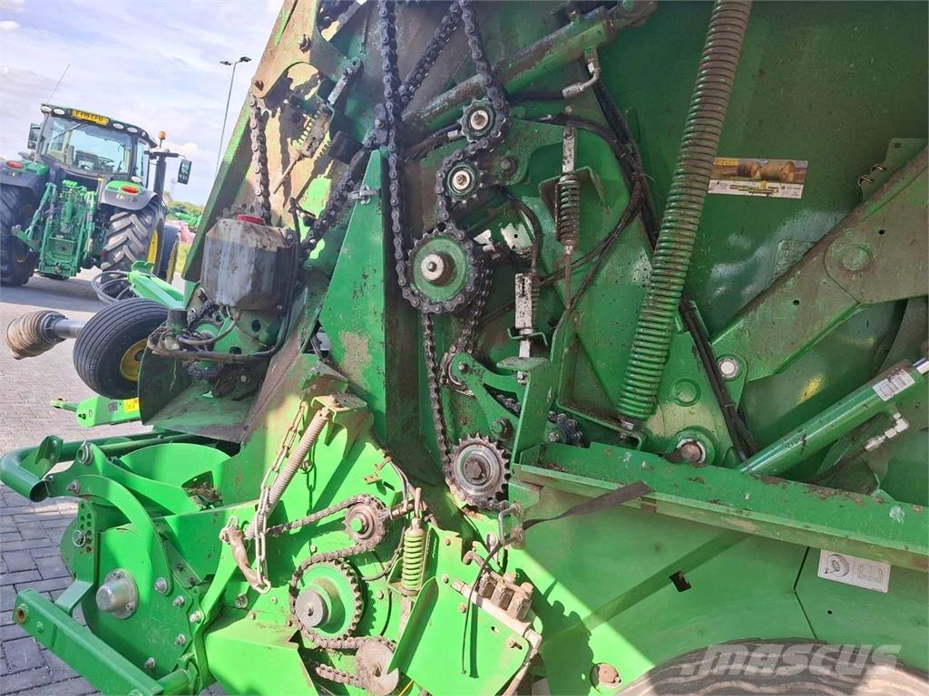 John Deere V451R Balirke (kvadratne bale)