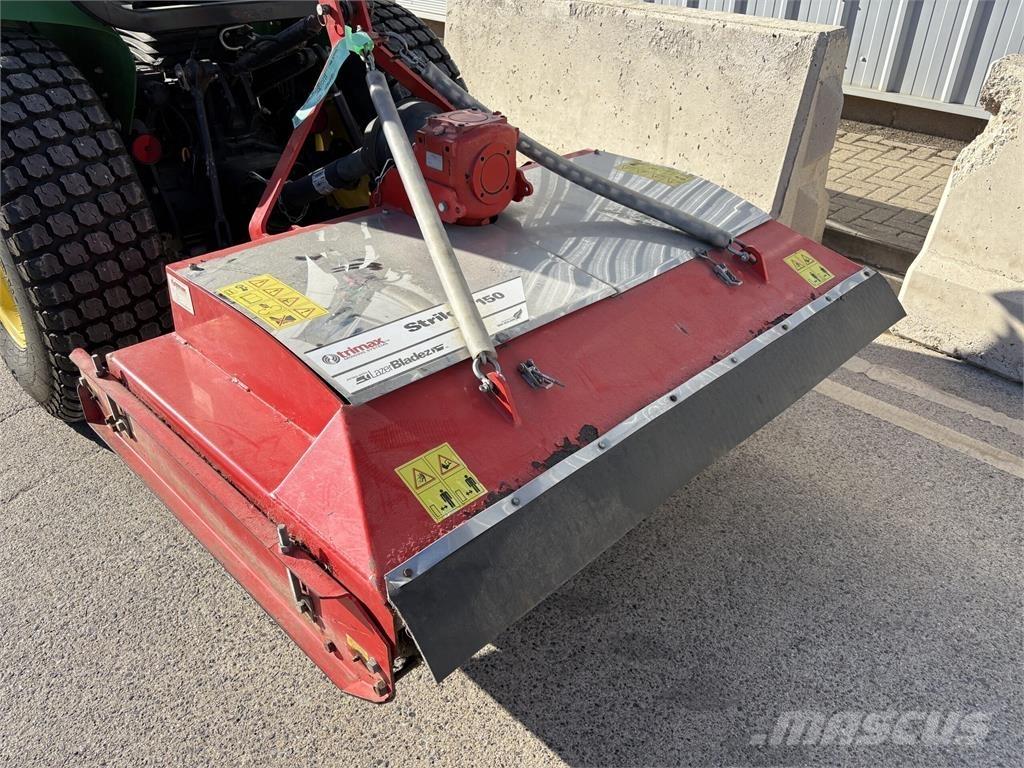 Trimax Striker 150 Priključne in vlečne kosilnice