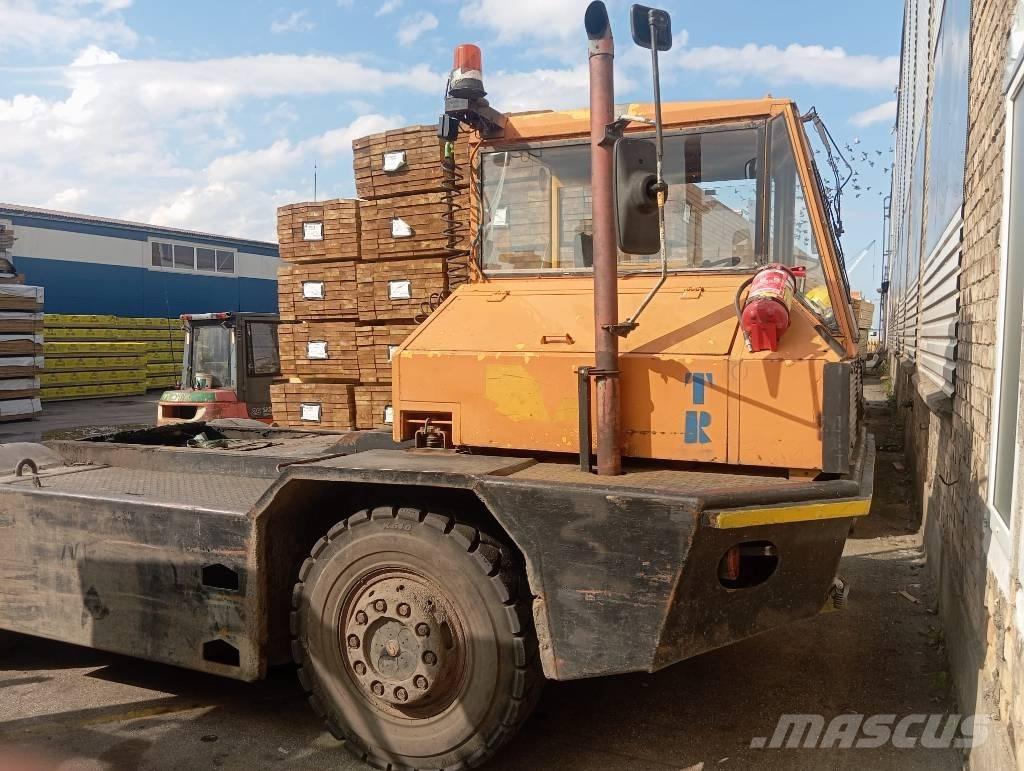 Sisu TR160 AL 4 X4 Terminalni vlačilci