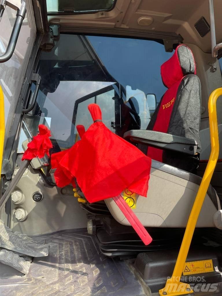 Volvo 220D Bagri goseničarji