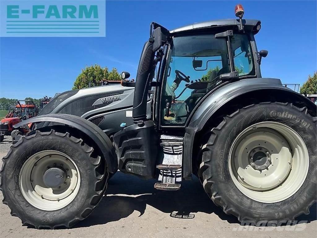 Valtra t174es Traktorji