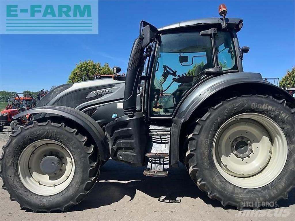 Valtra t174es Traktorji