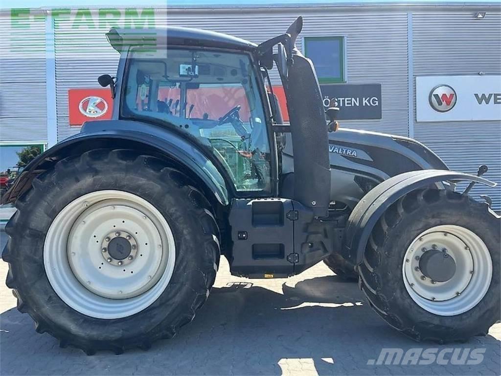 Valtra t174es Traktorji
