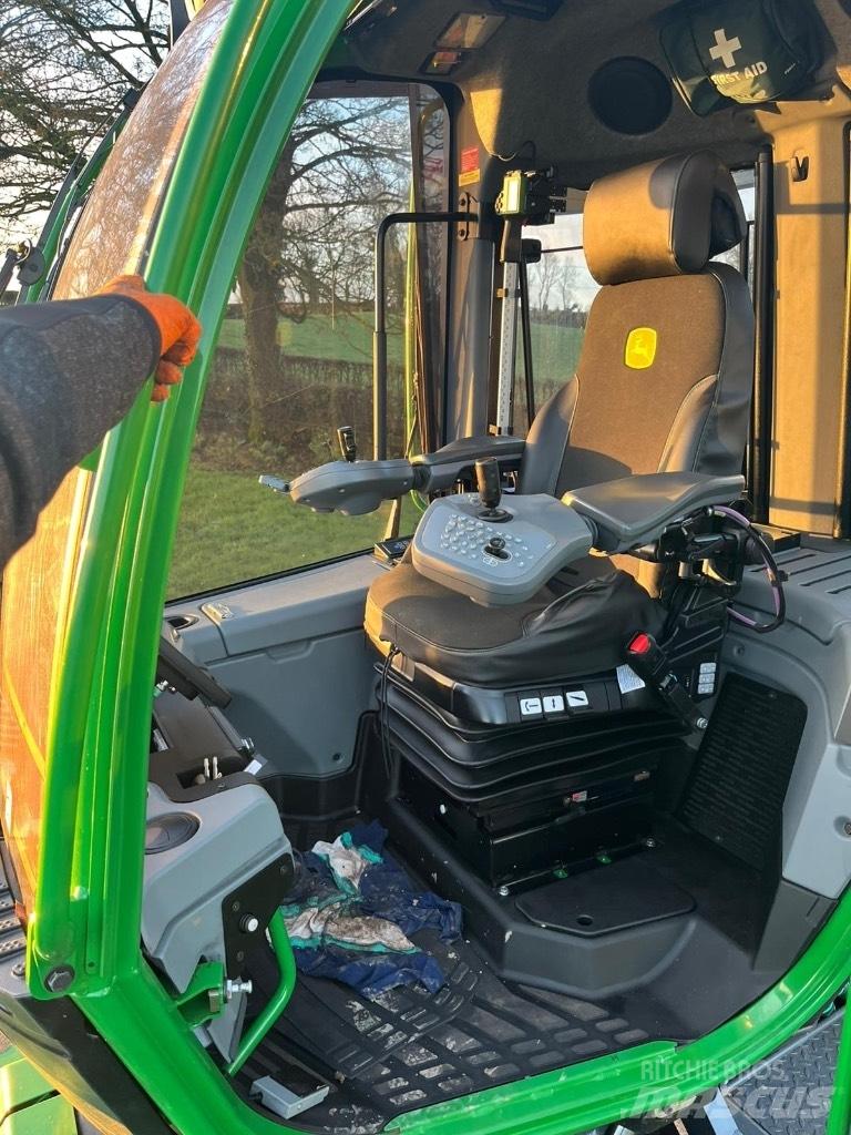 John Deere 1270G 8WD Harvesterji