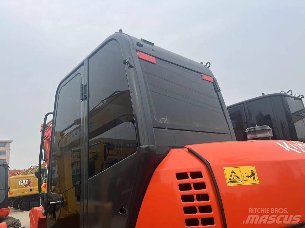 Kubota 183 Bagri goseničarji
