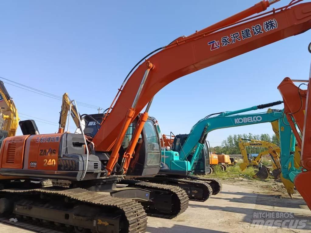 Hitachi ZX 240 Bagri goseničarji