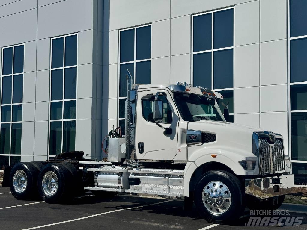 Western Star 49X Vlačilci