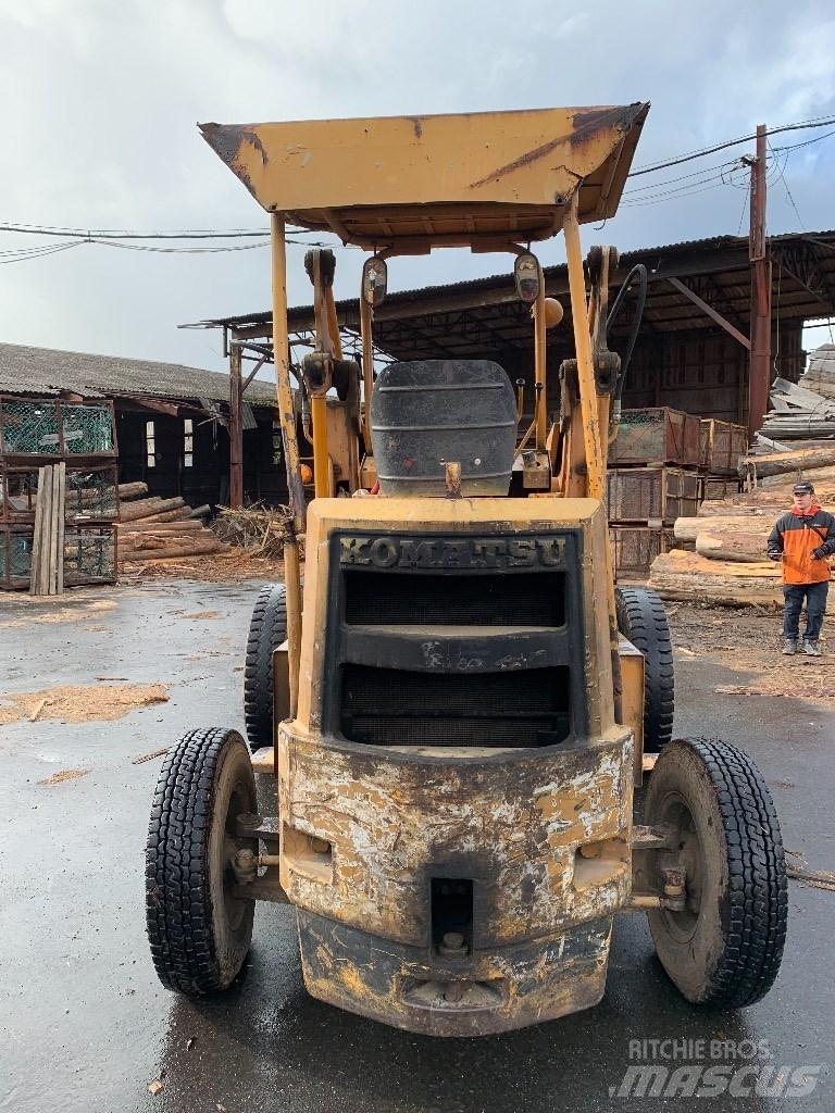 Komatsu SD25-1 Viličarji s pomičnim teleskopom