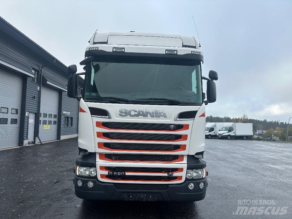 Scania R520 8x2/4 Razstavljivi tovornjaki z žičnimi dvigali
