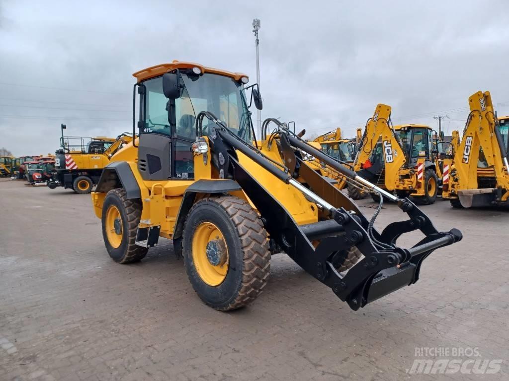JCB 411 Kolesni nakladalci