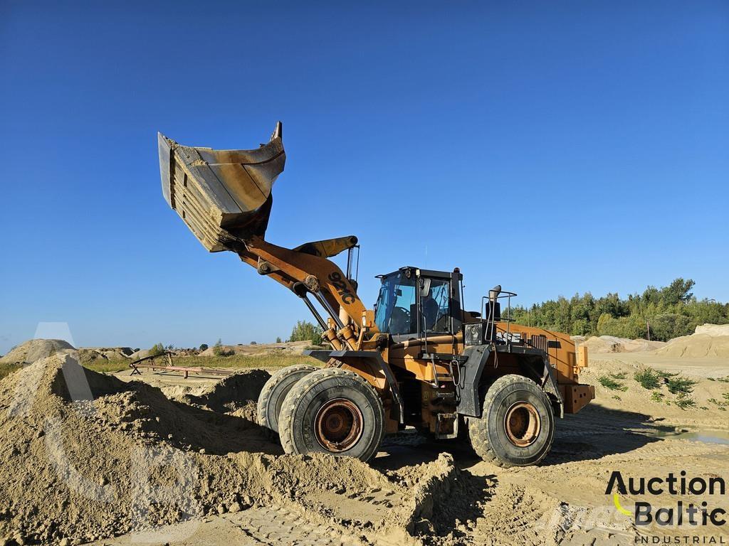 CASE 921C/2 Kolesni nakladalci