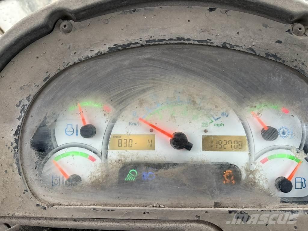CAT 928 G Kolesni nakladalci