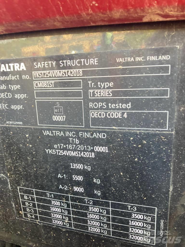 Valtra T 254 V Traktorji