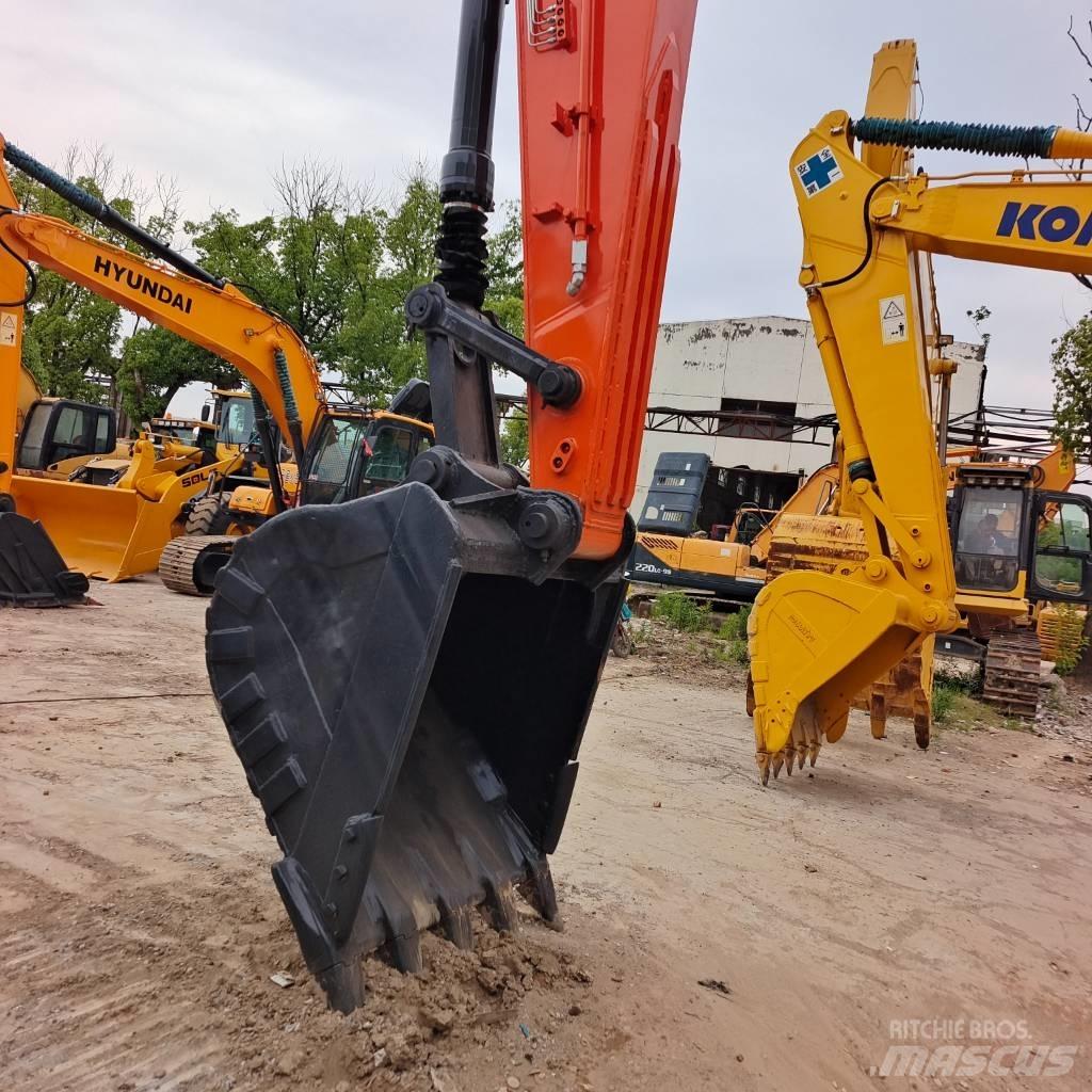 Doosan DX300 Bagri goseničarji