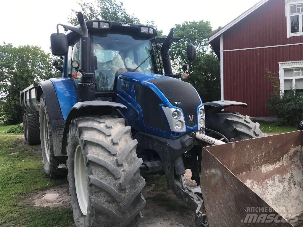 Valtra N 163 Traktorji
