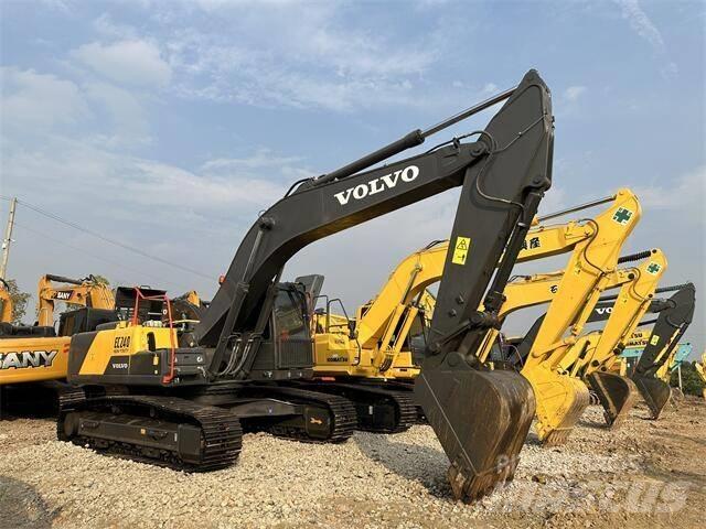 Volvo EC240 Bagri goseničarji
