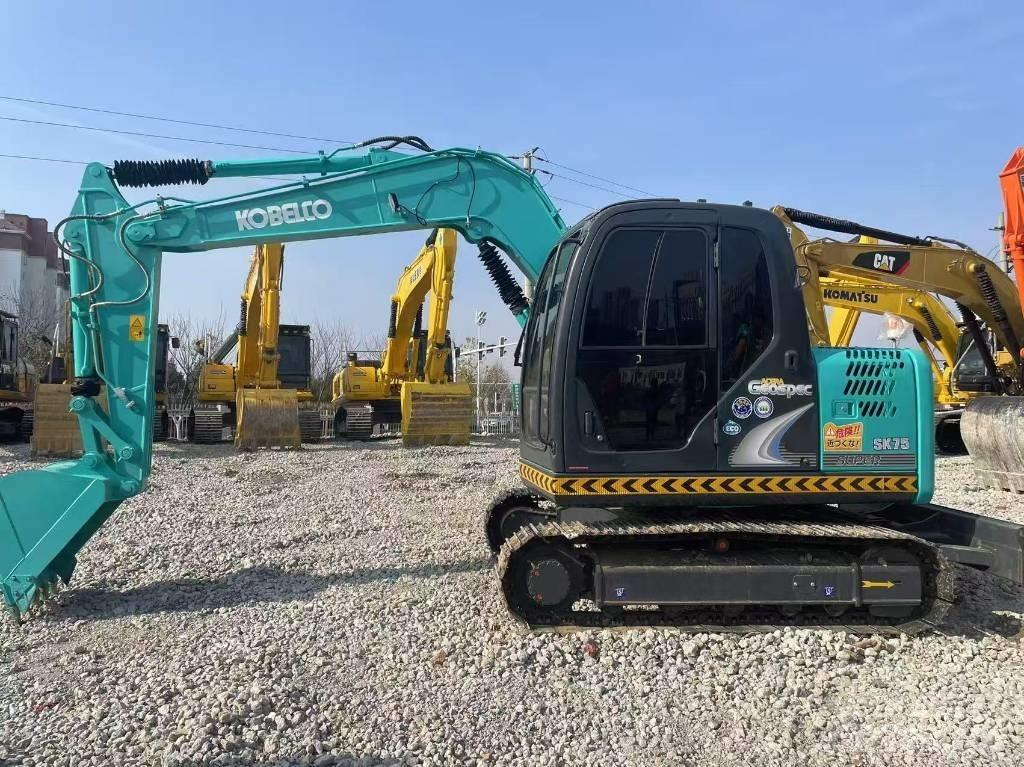 Kobelco SK 75 Bagri goseničarji
