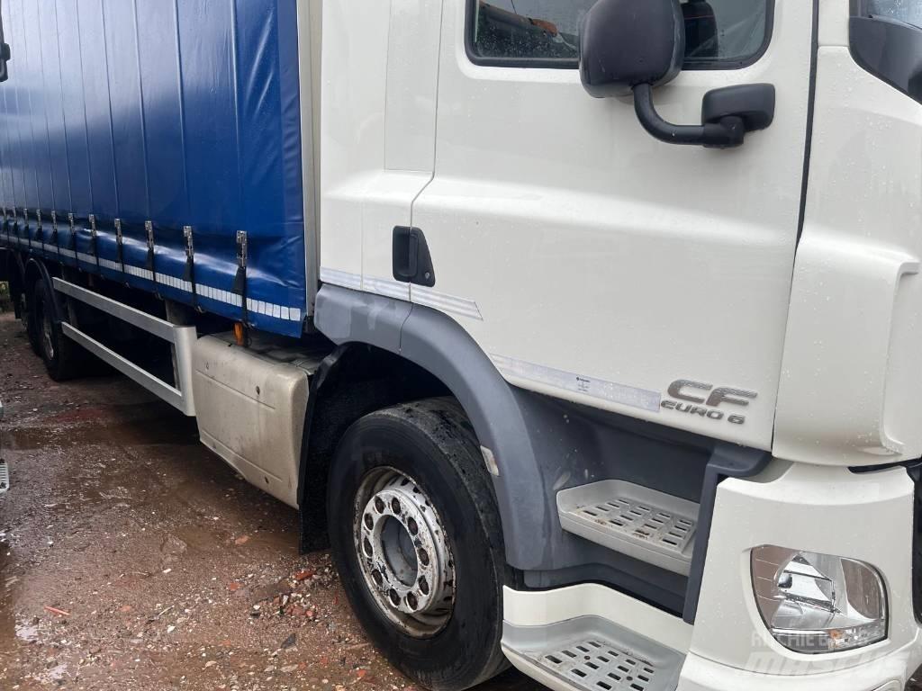 DAF CF 330 Tovornjaki s ponjavo