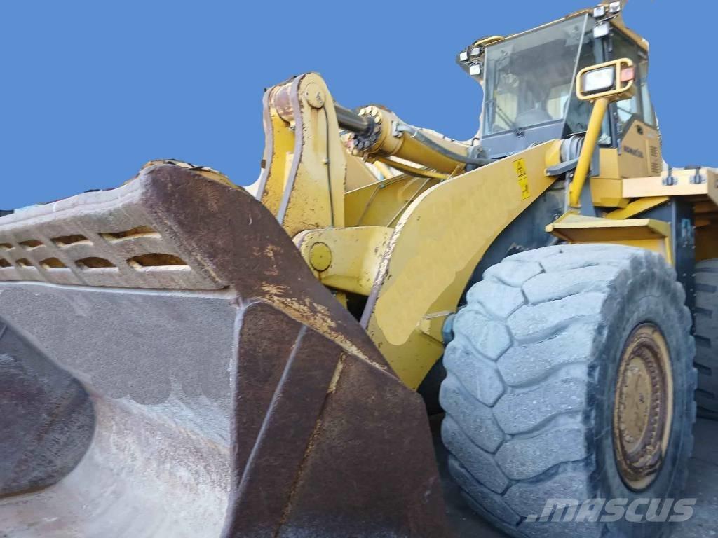Komatsu WA 600 Kolesni nakladalci
