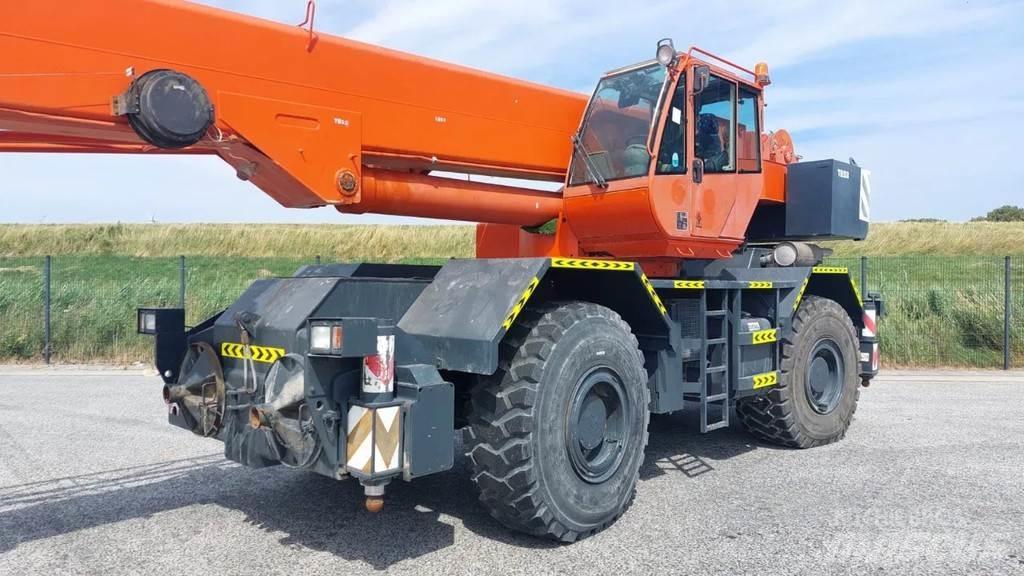 Terex A600 Avtodvigala