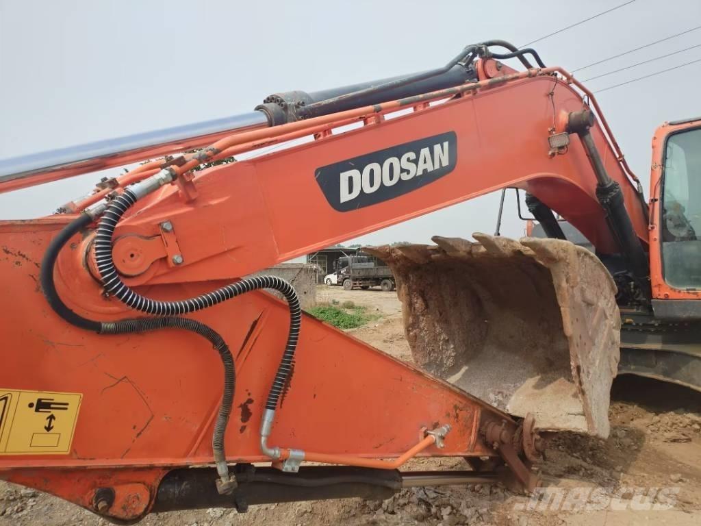 Doosan DX225LC-9C Bagri goseničarji