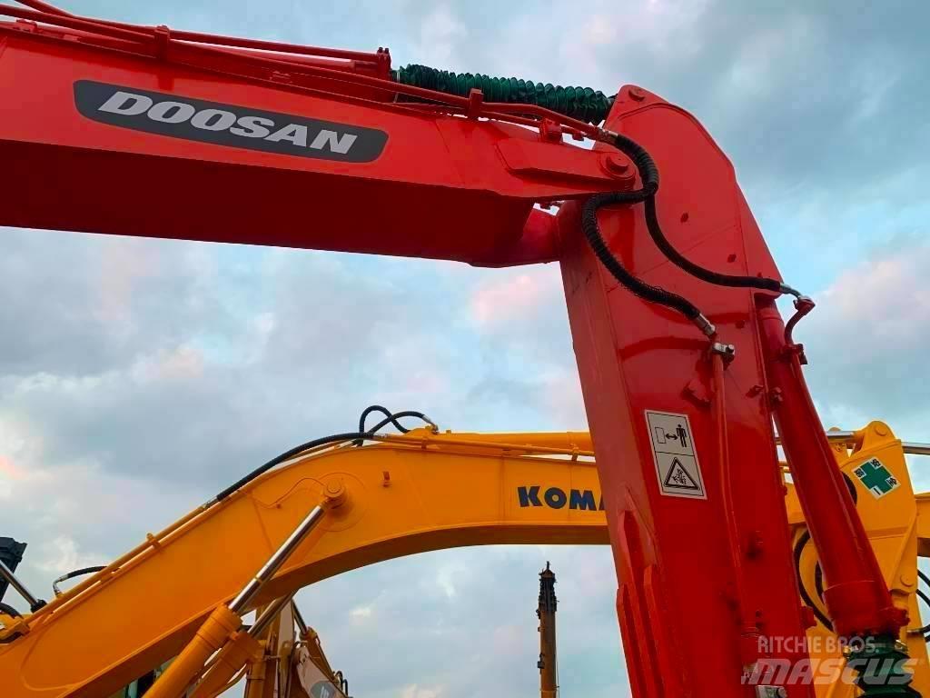 Doosan DX 225 LC Bagri goseničarji