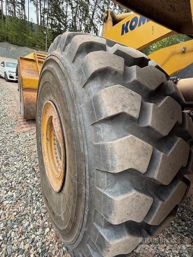 Komatsu WA500-6 Kolesni nakladalci