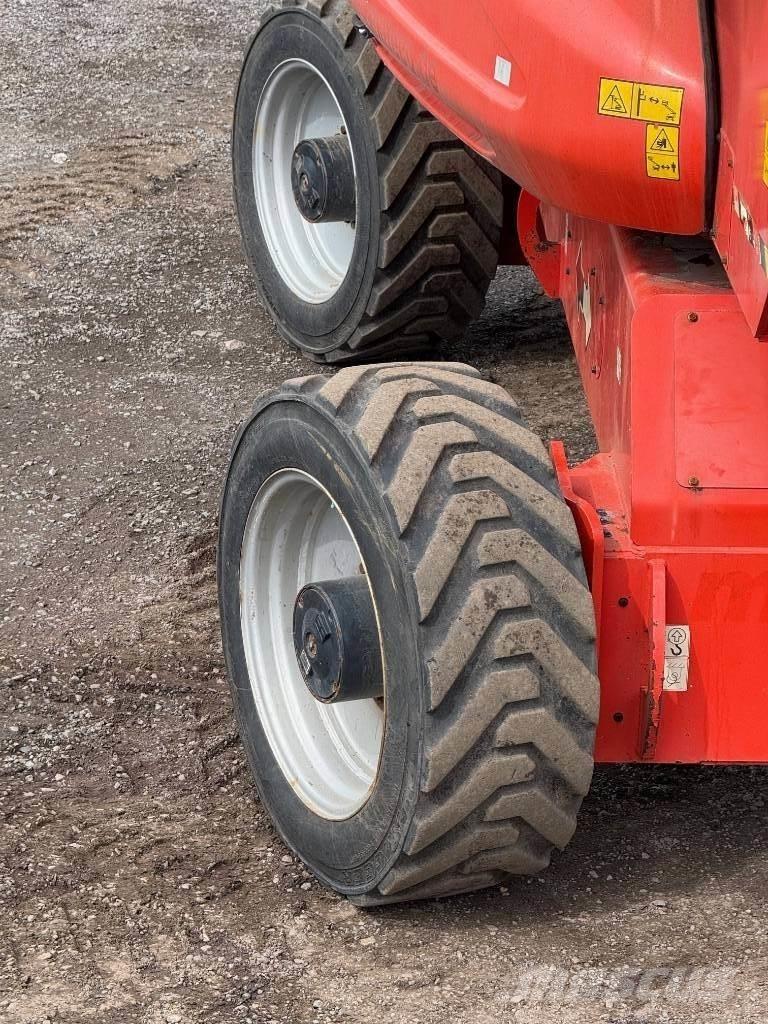 JLG 1250 AJP Zglobne dvižne ploščadi