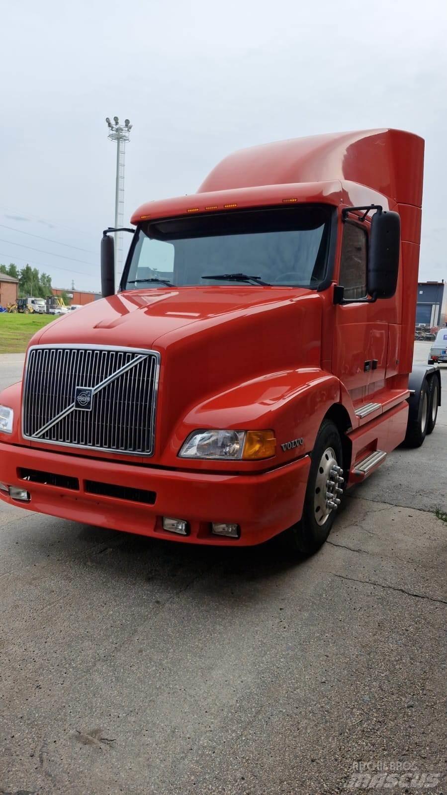 Volvo VNL-4 Vlačilci