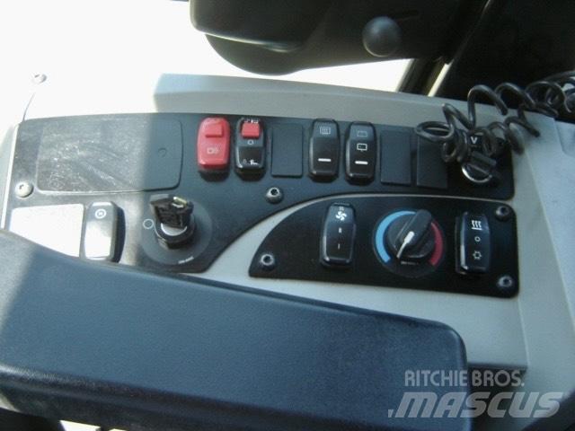 CAT 906 M Kolesni nakladalci