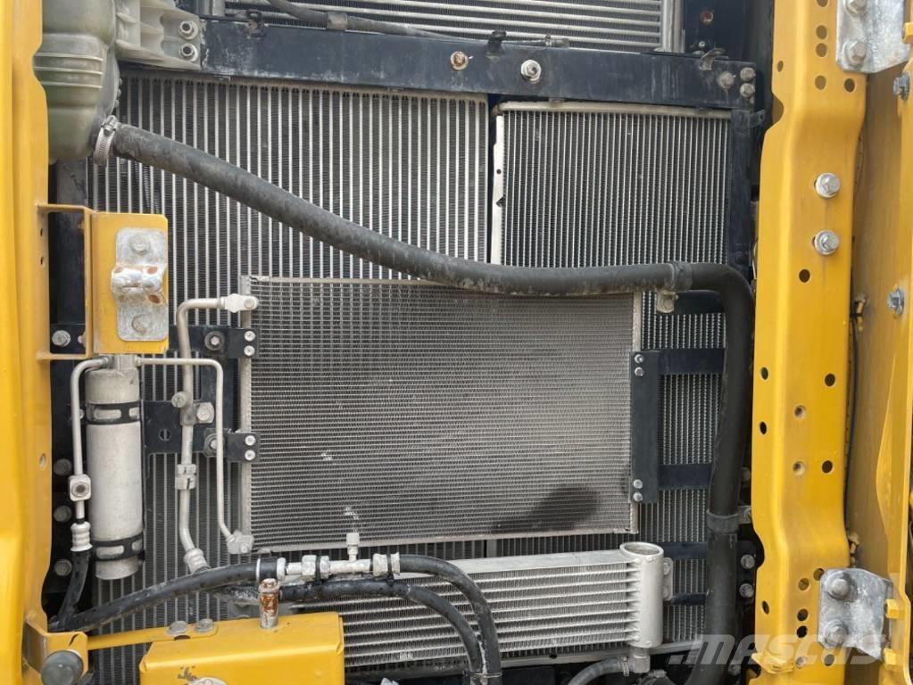 CAT 320 Bagri goseničarji