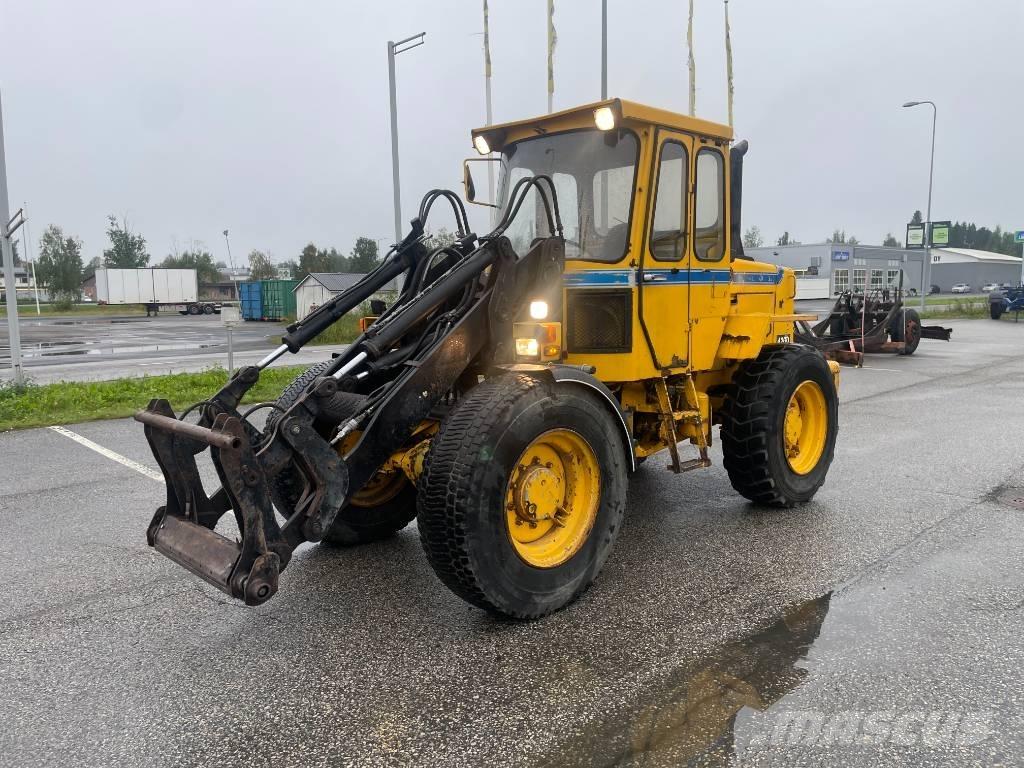 Volvo BM 4200 Kolesni nakladalci