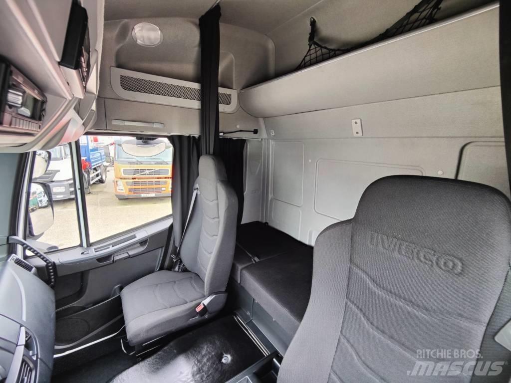 Iveco 180E 28 Tovornjaki zabojniki