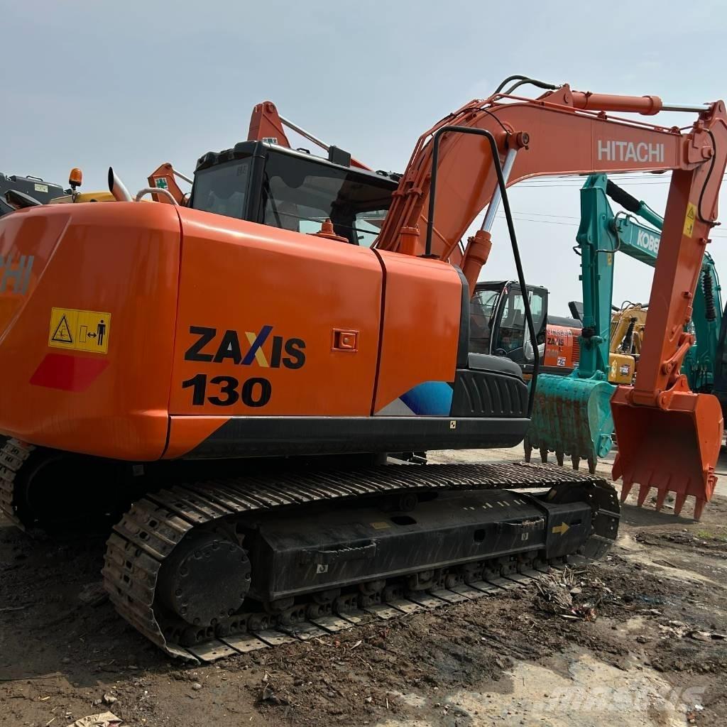 Hitachi 130 Bagri goseničarji