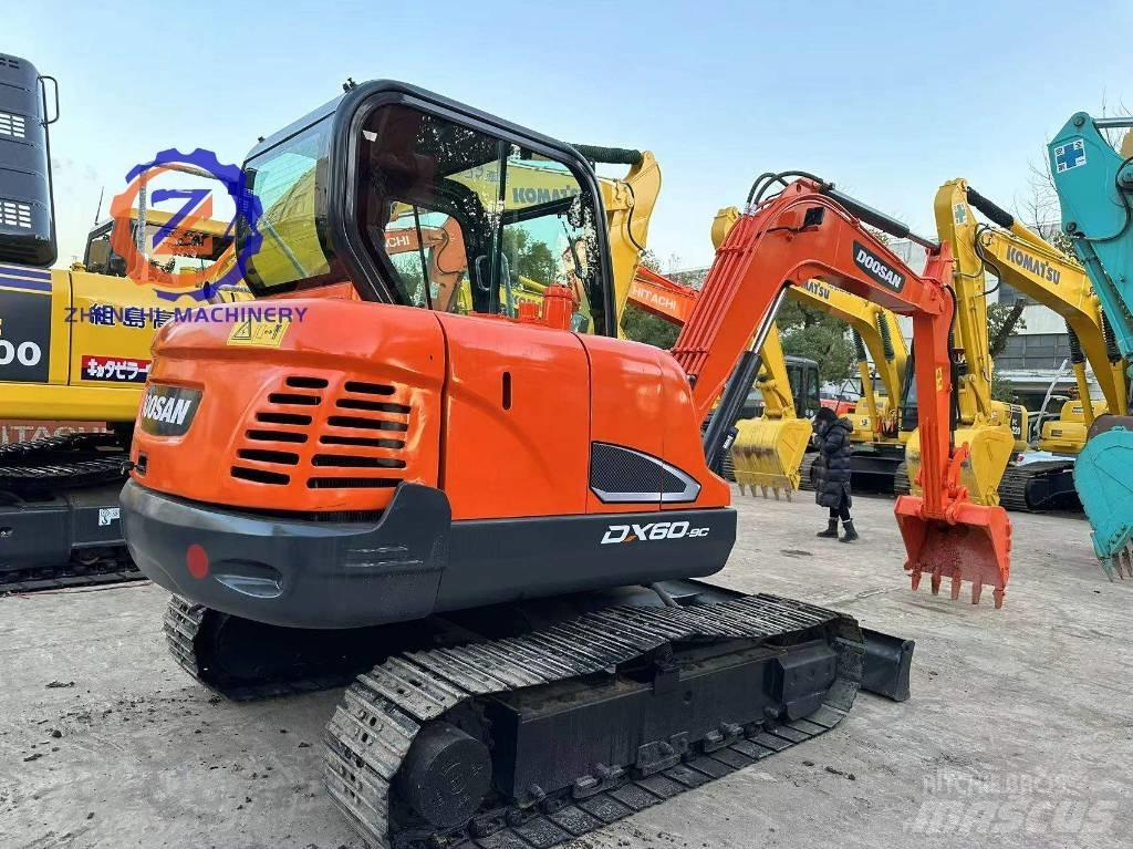 Doosan DX 60 Mini bagri <7t