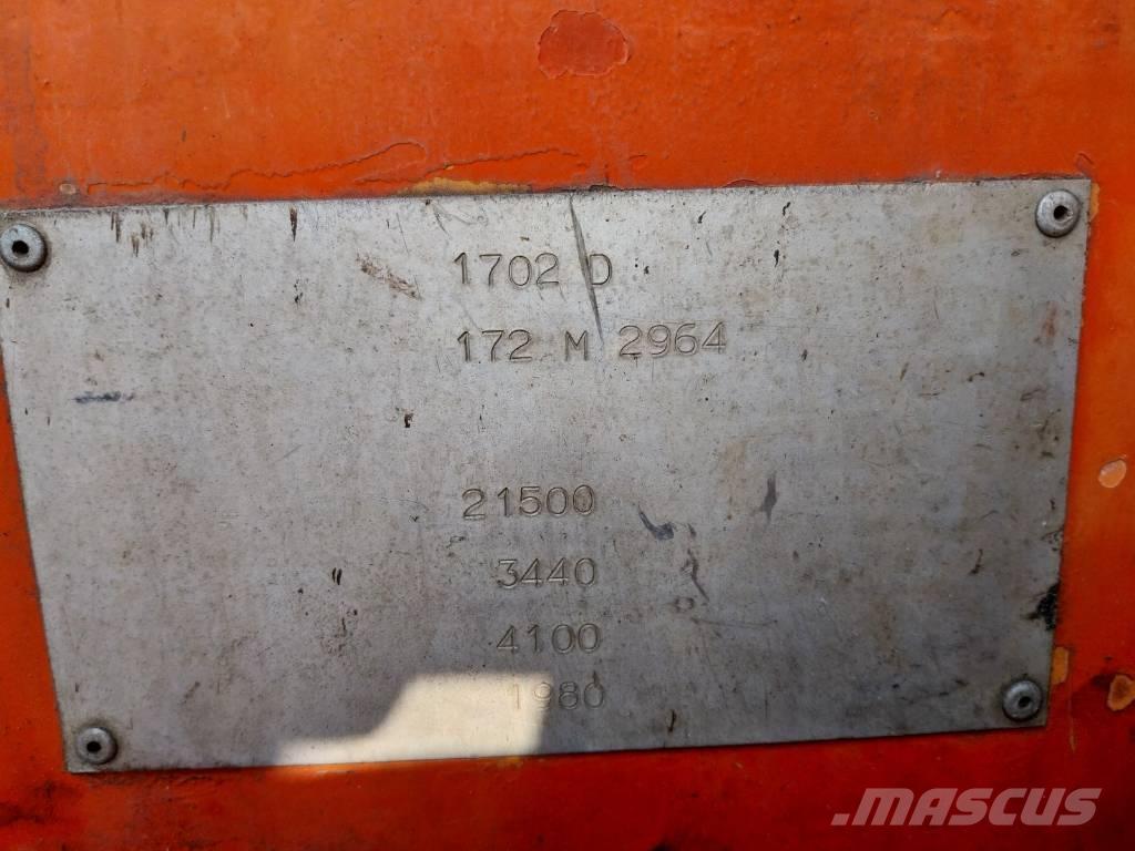 Atlas 1702 D Bagri na kolesih