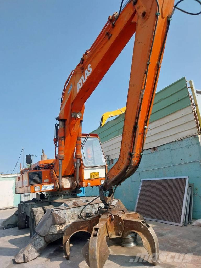 Atlas 1702 D Bagri na kolesih